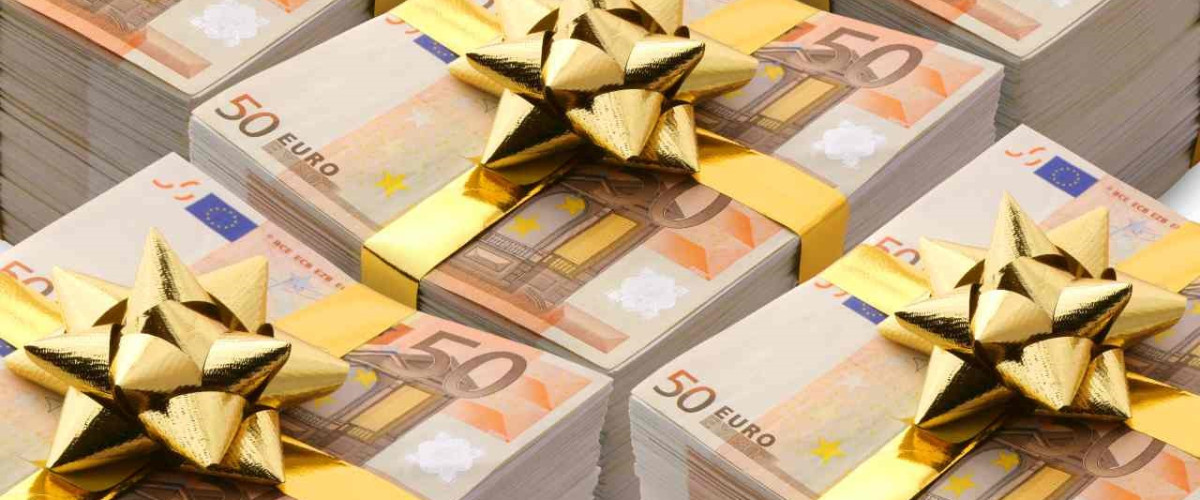 El bote de 220 millones de euros del Euromillones aterriza en Francia